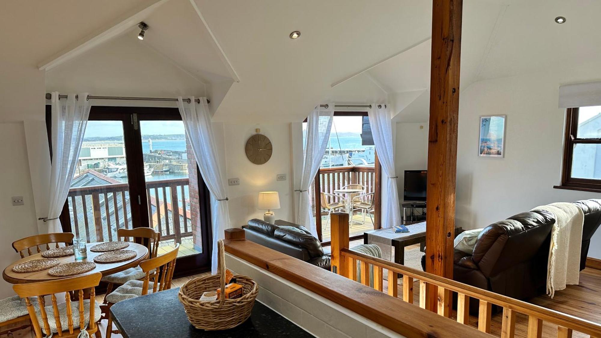 Penthouse 3 - Spacious Harbourside Apartment With Stunning Sea Views Penzance Ngoại thất bức ảnh